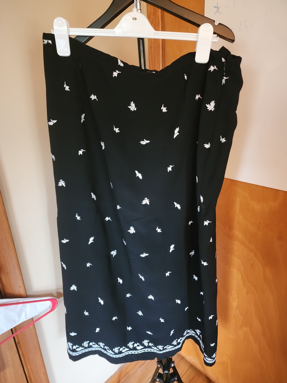Coldwater Creek Black Midi Skirt with White Leaf Print